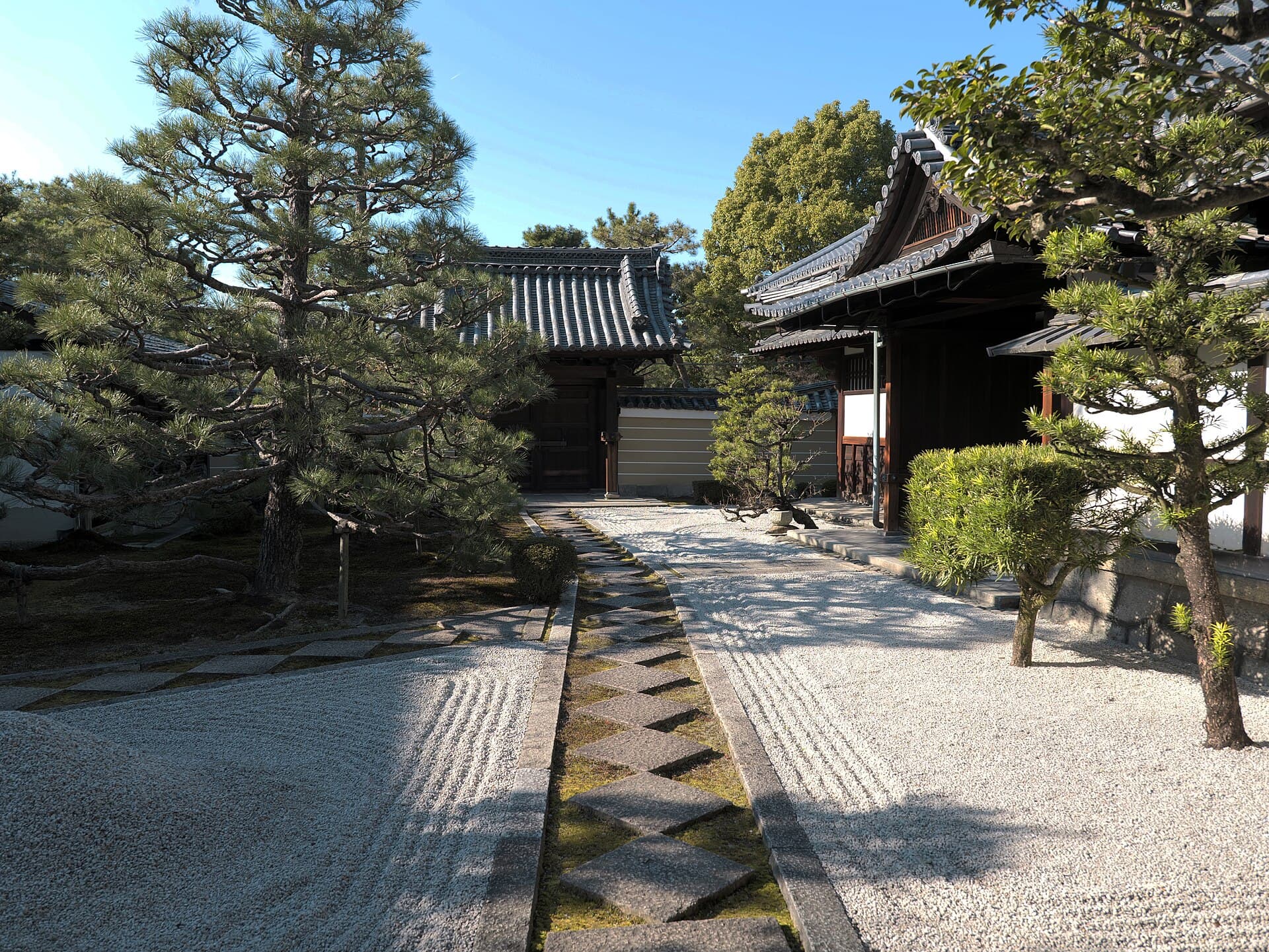 A Zen garden at Kennin-ji