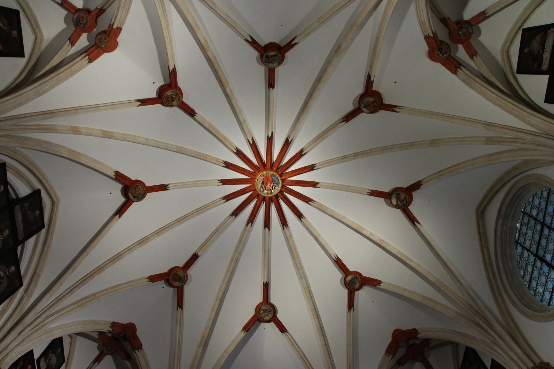 The star-ribbed vault of a chapel in Burgos Cathedral