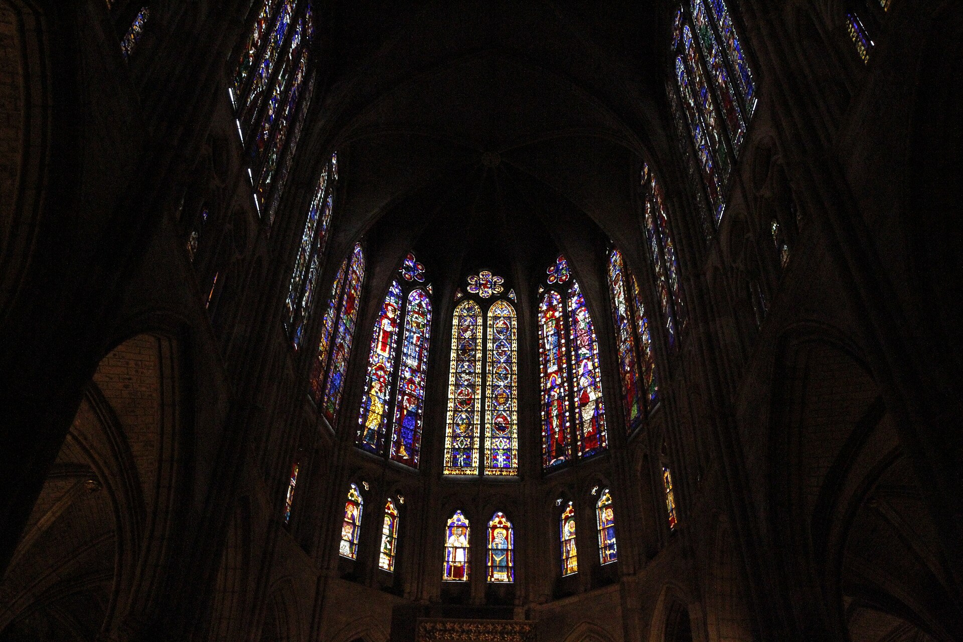 Stained glass filling the apse of León Cathedral