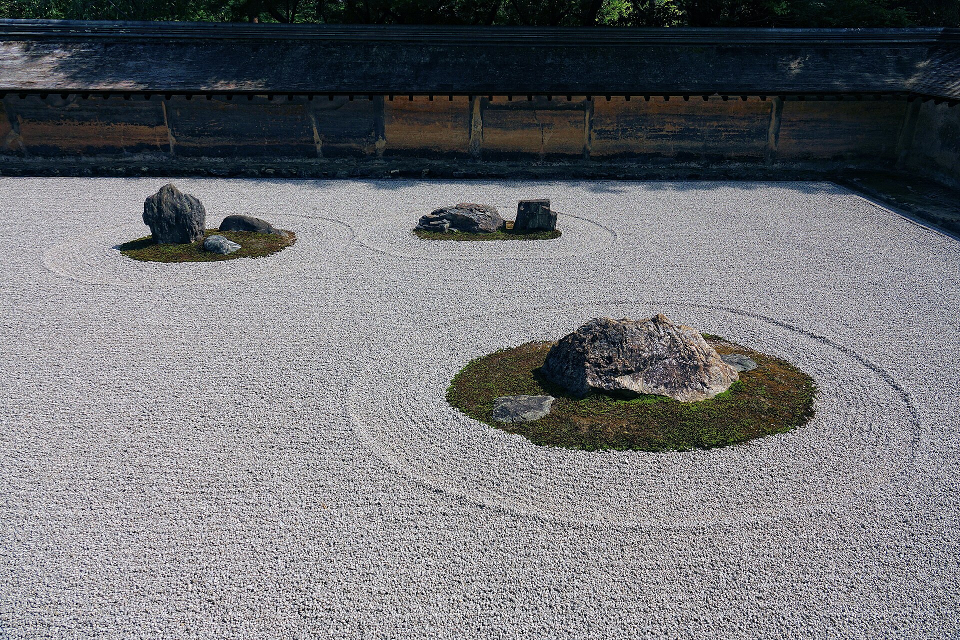 The rock garden of Ryōan-ji