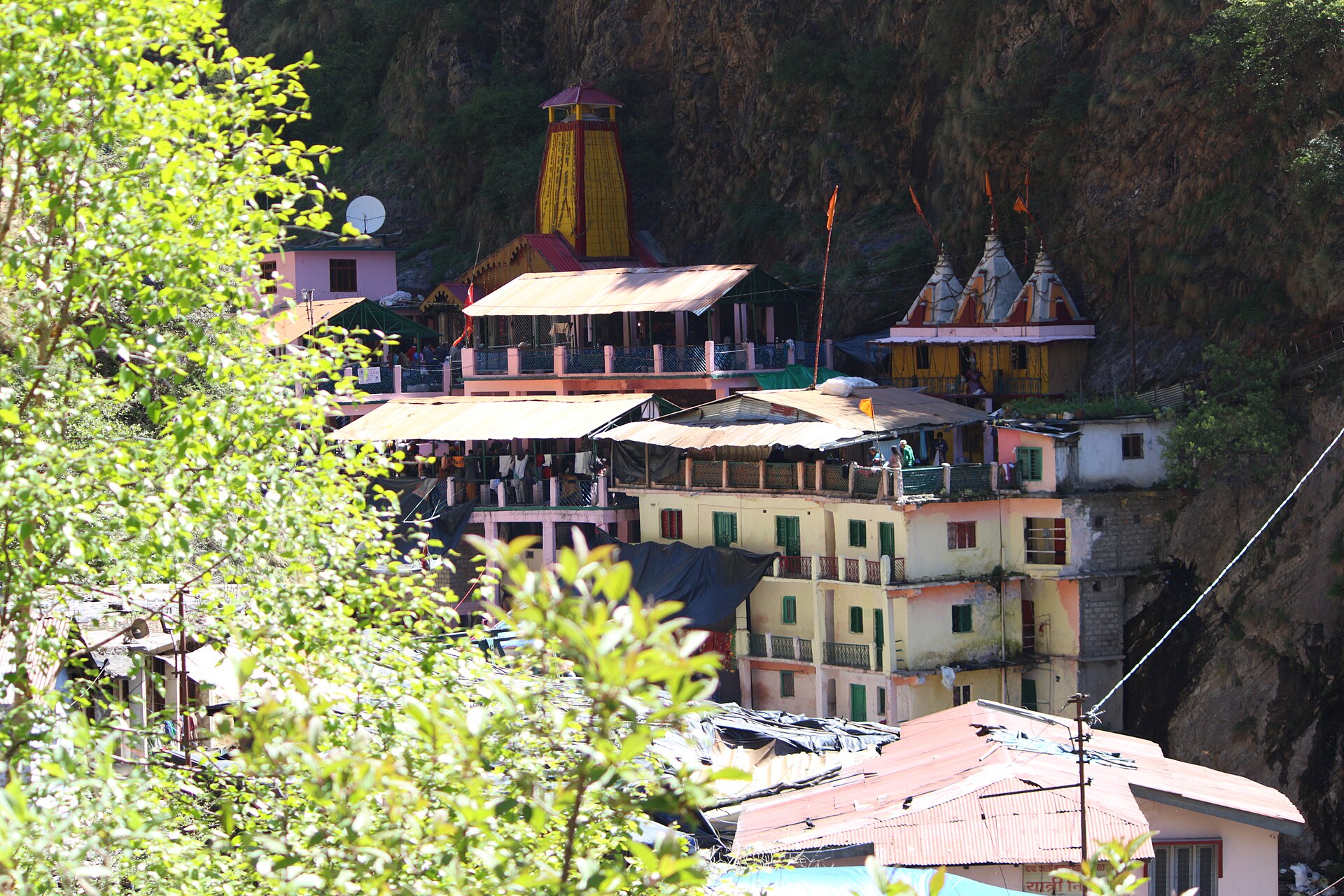 The yellow-towered temple of the goddess Yamuna